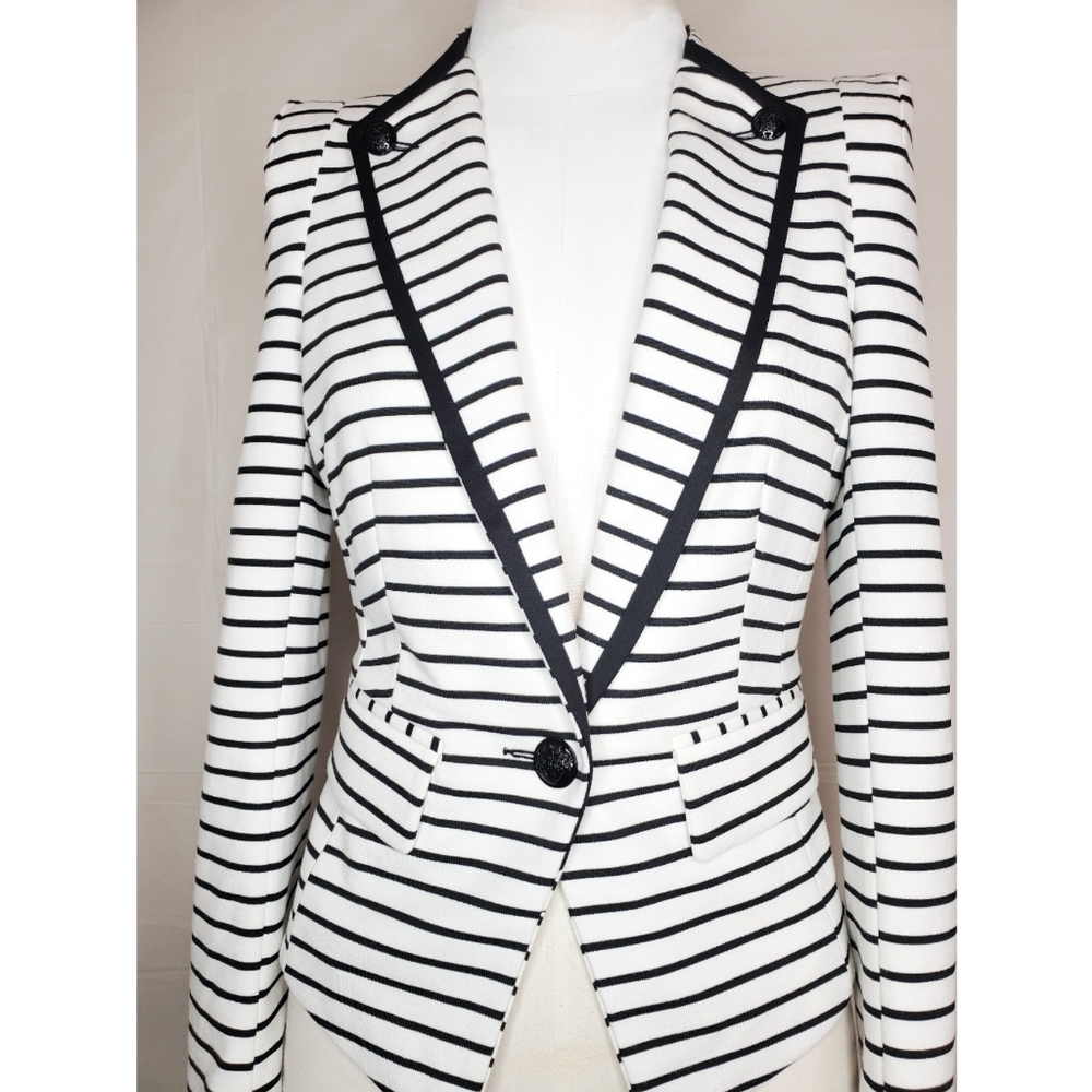 Forever 21 White Striped Blazer - Picture 2 of 8